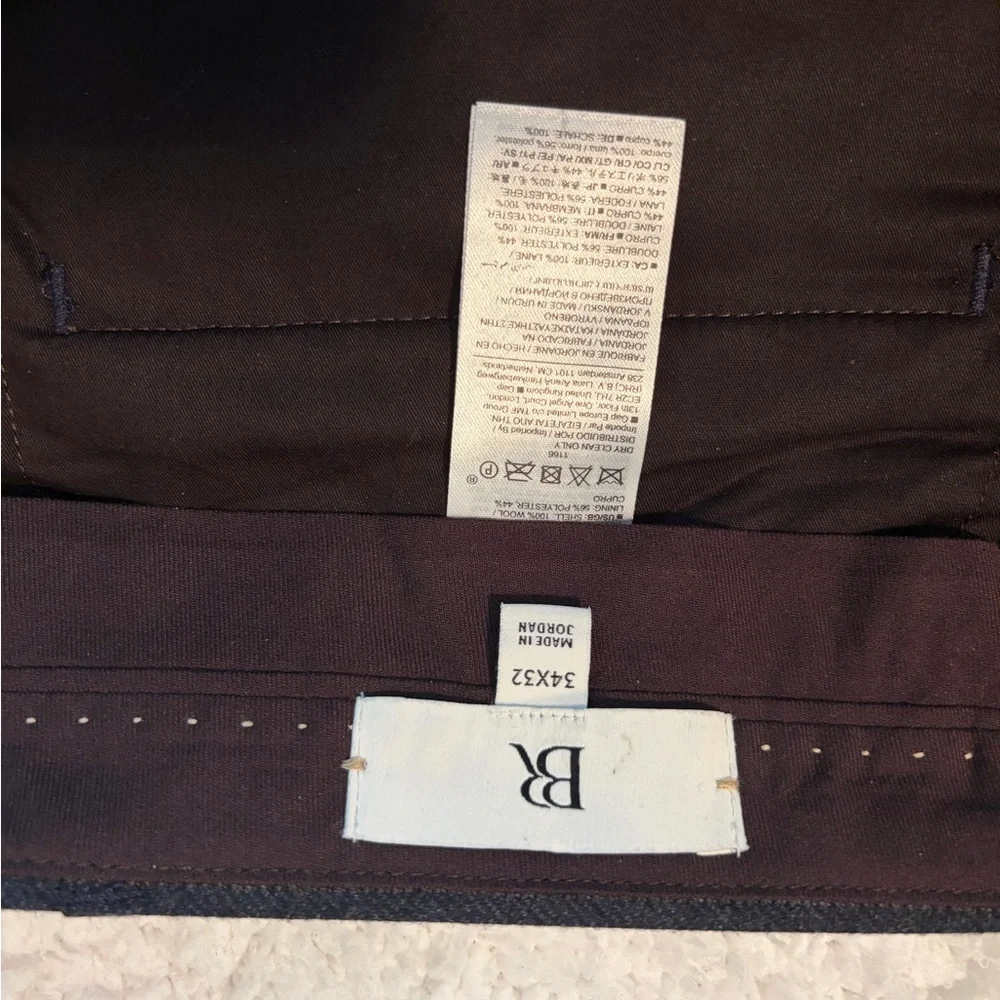 Elegant Charcoal Grey Banana Republic Luxury Suit 100% Wool